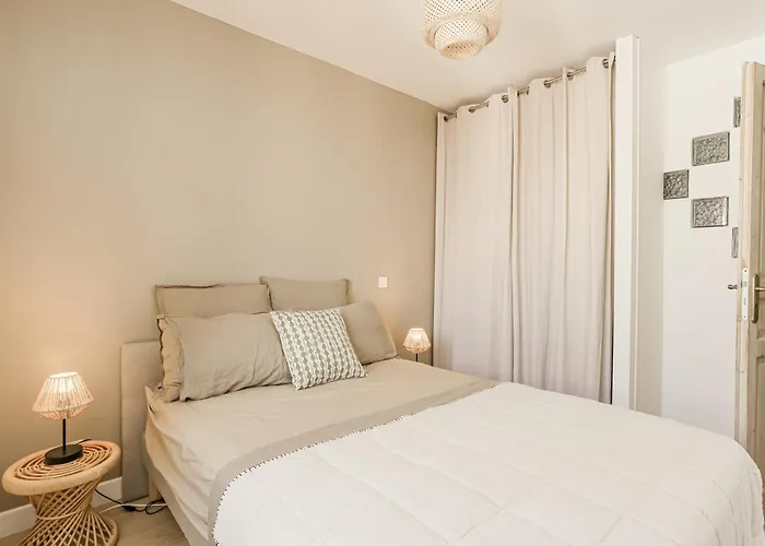 Charmante Maison Pierre A Ors بيت للعطل