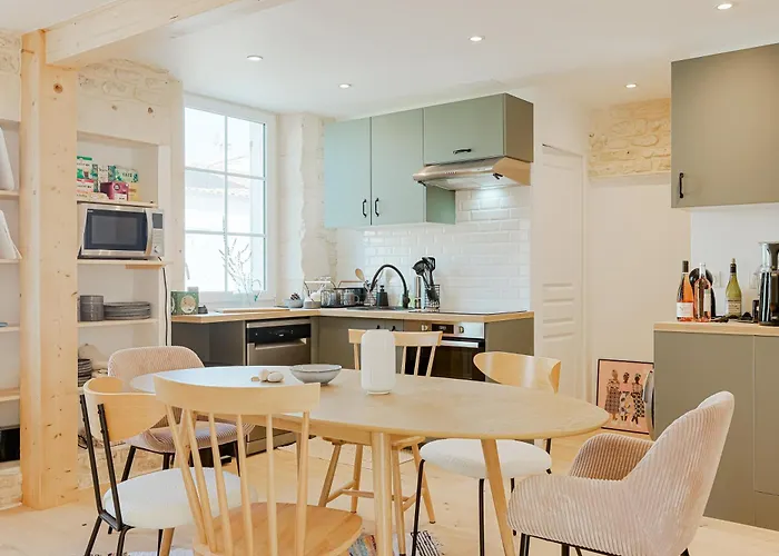 Charmante Maison Pierre A Ors * Le Château-dʼOléron