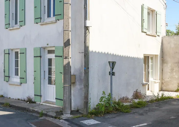 Charmante Maison Pierre A Ors بيت للعطل